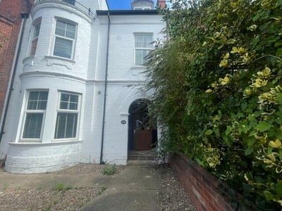 2 bedroom flat for rent in West Parade, Lincoln, LN1 1LF, LN1