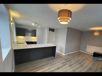 2 Bedroom Flat For Rent In Worsley, Manchester