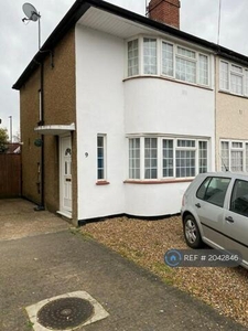 2 Bedroom Semi-detached House For Rent In Feltham