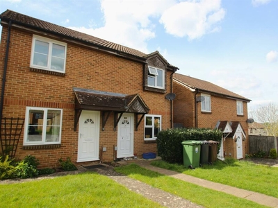2 bedroom semi-detached house for rent in Murrain Drive, Downswood, Maidstone, ME15