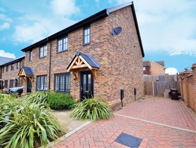 2 Bedroom Semi-detached House For Sale In Hoo, Rochester