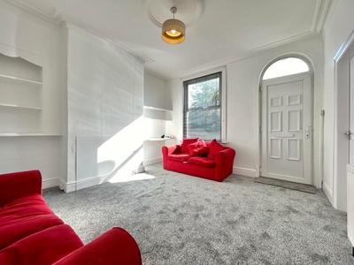 2 bedroom terraced house for rent in Beechwood Terrace, Burley, Leeds, LS4