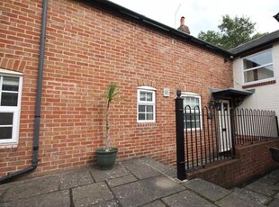 2 Bedroom Terraced House For Rent In Titchfield, Hampshire