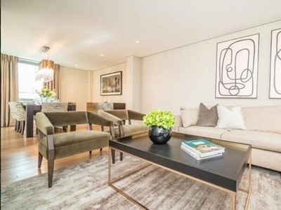 3 Bedroom Apartment For Rent In East West Quay, Paddington