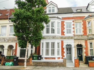 3 bedroom apartment for rent in Romilly Road, Canton, CF5