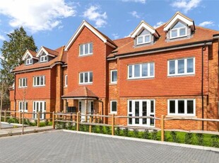 3 Bedroom Apartment For Sale In Reigate, Surrey