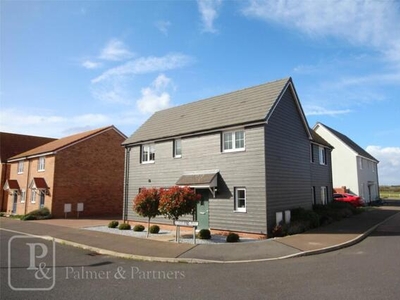 3 Bedroom Detached House For Sale In Walton On The Naze, Essex