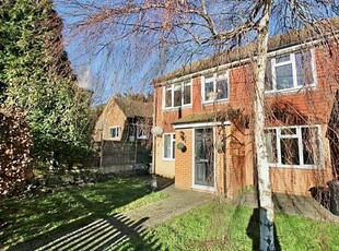 3 Bedroom End Of Terrace House For Sale In The Street, Eythorne