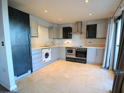 3 Bedroom Flat For Rent In Cardiff