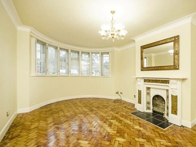 3 Bedroom Flat For Rent In Hampstead Garden Suburb, London