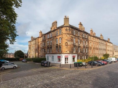 3 Bedroom Flat For Rent In New Town, Edinburgh