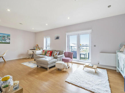 3 Bedroom Penthouse For Sale In Romford