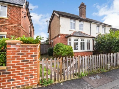 3 Bedroom Semi-detached House For Rent In Farnborough, Hampshire