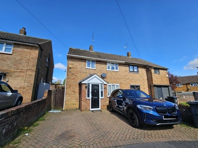 3 bedroom semi-detached house for rent in Long Close, LUTON, LU2