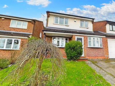 3 bedroom semi-detached house for rent in Nursery Drive, Bournville, Birmingham, B30