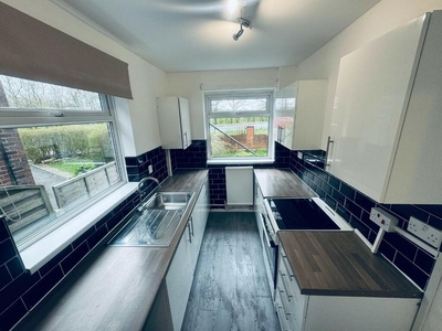 3 bedroom semi-detached house for rent in Nuthurst Road, Manchester, Greater Manchester, M40
