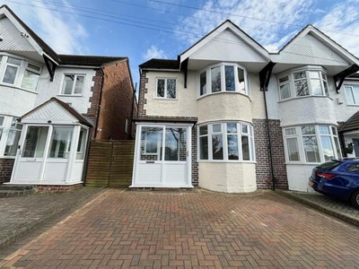 3 Bedroom Semi-detached House For Rent In Shirley