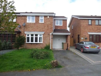 3 Bedroom Semi-detached House For Rent In Willenhall
