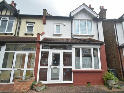 3 Bedroom Semi-detached House For Sale In Addiscombe, Croydon