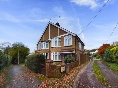 3 Bedroom Semi-detached House For Sale In Ash Vale, Surrey