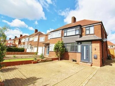 3 Bedroom Semi-detached House For Sale In Isleworth