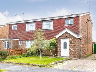 3 Bedroom Semi-detached House For Sale In Woodley, Reading