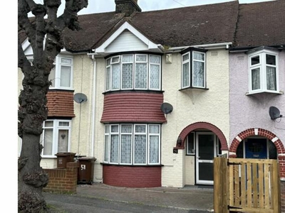 3 Bedroom Terraced House For Sale In Chatham