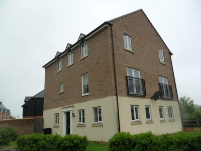 3 Bedroom Town House For Rent In Bourne