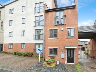 3 Bedroom Town House For Sale In Hanley, Stoke-on-trent