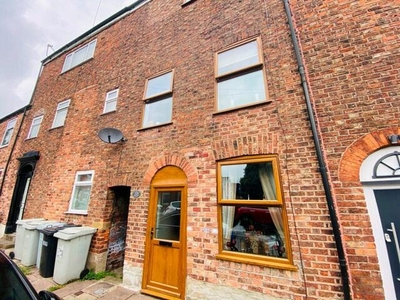 3 Bedroom Town House For Sale In Macclesfield