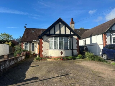 4 Bedroom Chalet For Sale In Potters Bar, Hertfordshire