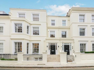 4 Bedroom Detached House For Rent In Kensington, London