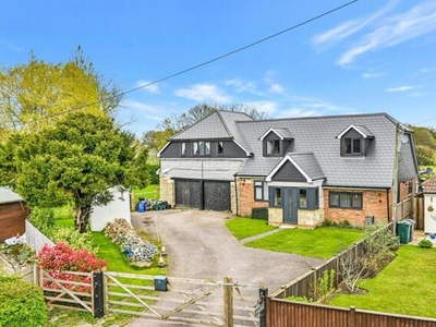 4 Bedroom Detached House For Sale In Kingsnorth