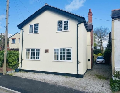 4 Bedroom Detached House For Sale In Lavister