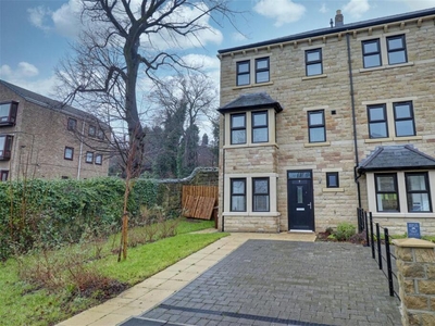 4 bedroom end of terrace house for rent in Catherines Walk, Horsforth, Leeds, West Yorkshire, LS18