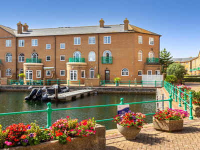 4 Bedroom End Of Terrace House For Sale In Brighton Marina Village, Brighton