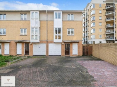 4 Bedroom End Of Terrace House For Sale In Canary Wharf, London