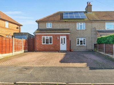 4 Bedroom End Of Terrace House For Sale In Tonwell