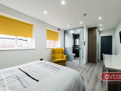 4 bedroom flat for rent in University, Leeds, LS2