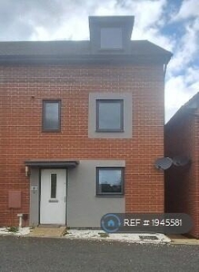 4 Bedroom Semi-detached House For Rent In Tithebarn, Exeter