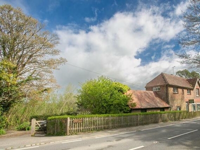4 Bedroom Semi-detached House For Sale In Burwash Common, East Sussex