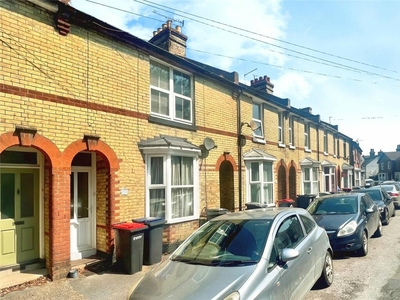 4 bedroom terraced house for rent in Martyrs Field Road, Canterbury, Kent, CT1