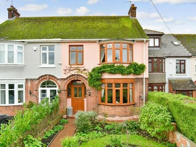 4 Bedroom Terraced House For Sale In Upper Gillingham