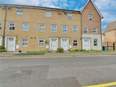 4 Bedroom Terraced House For Sale In Watford, Hertfordshire