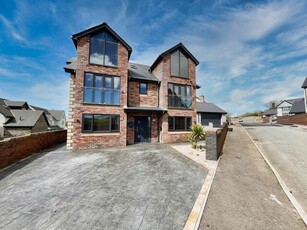 5 Bedroom Detached House For Sale In Brynmenyn, Bridgend