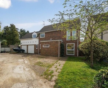 5 Bedroom Detached House For Sale In Reading, Oxfordshire
