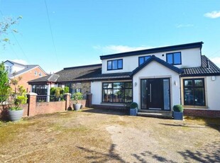 5 Bedroom Semi-detached Bungalow For Sale In Middleton