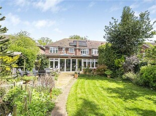 5 Bedroom Semi-detached House For Sale In Staines-upon-thames, Surrey