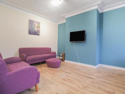 5 Bedroom Terraced House For Rent In Burley, Leeds
