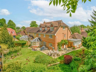 6 Bedroom Detached House For Sale In East Molesey